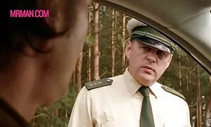 Nuori musta pillu Naisten toimistossa