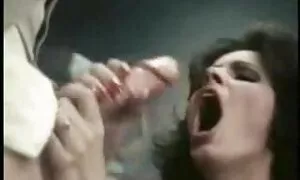 Boyfriendhenya kellarisi pilluvideo